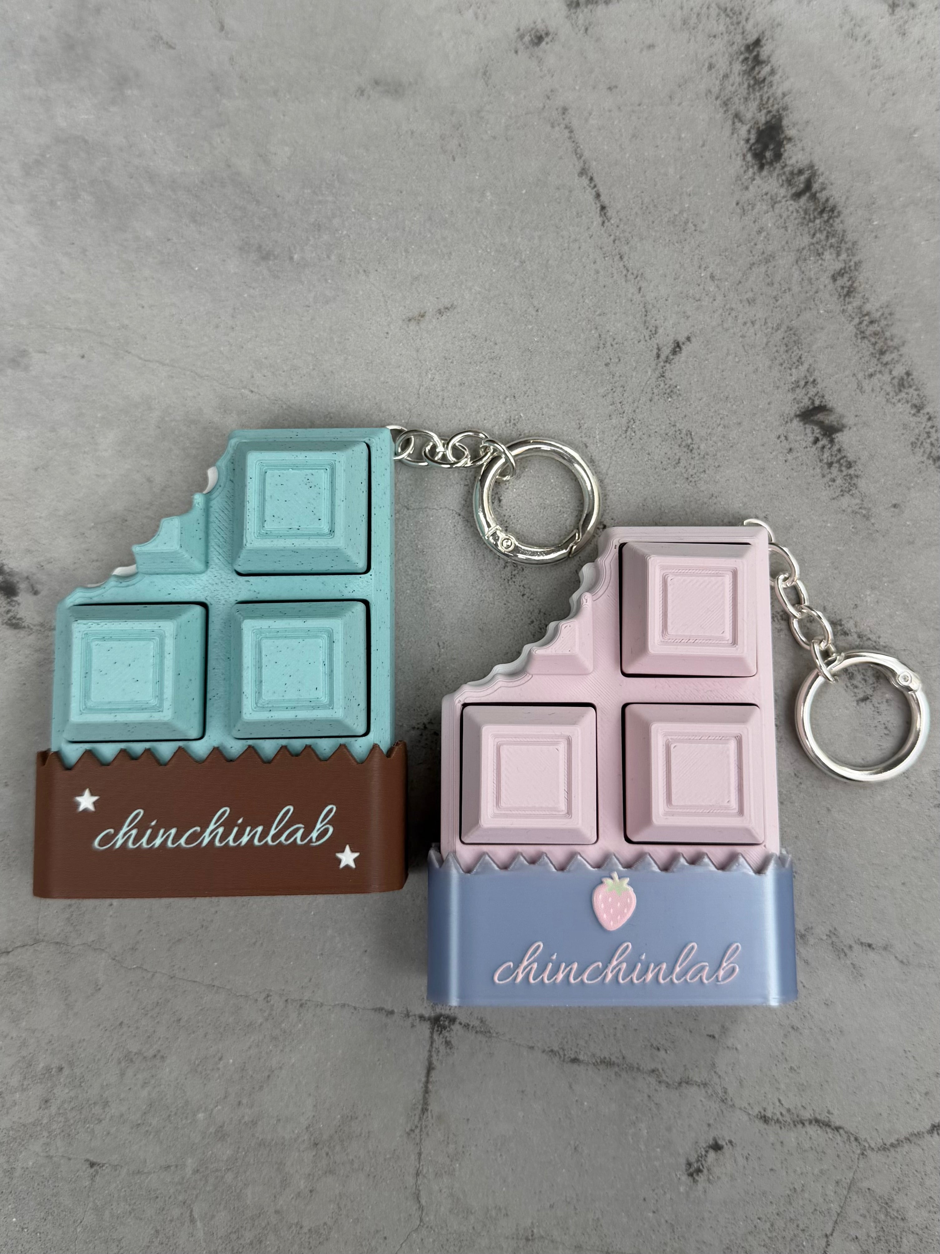 Mint chocolate click keychain